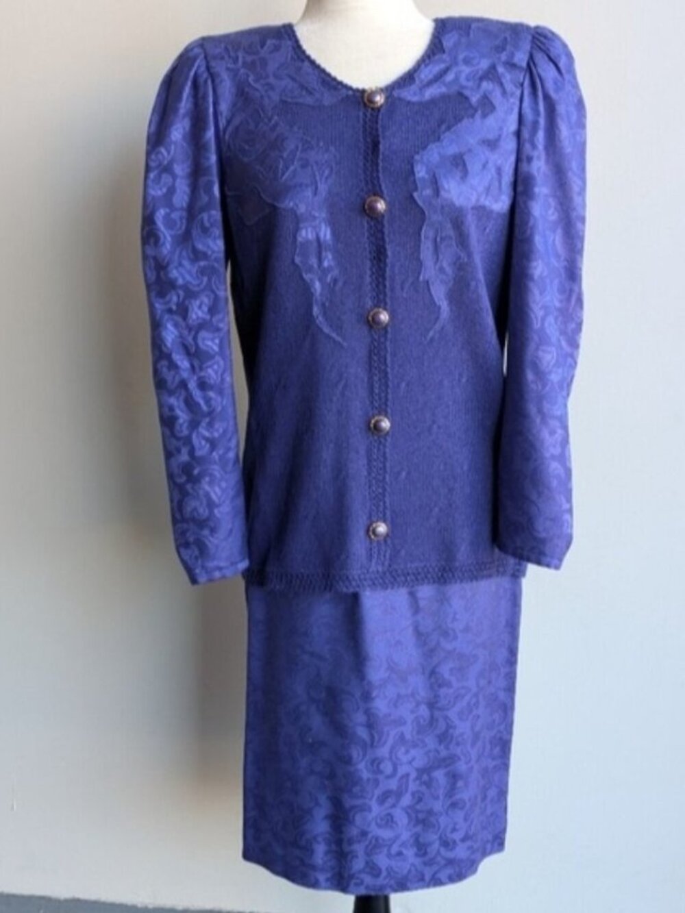 Vintage Adele Wechsler 100% Silk 2 Piece Skirt Suit Sweater Set